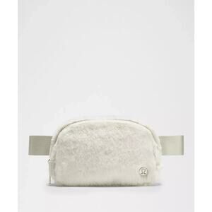 Lululemon O/S Ivory Everywhere Belt Bag Plush Fleece Fanny Bag Crossbody NWT